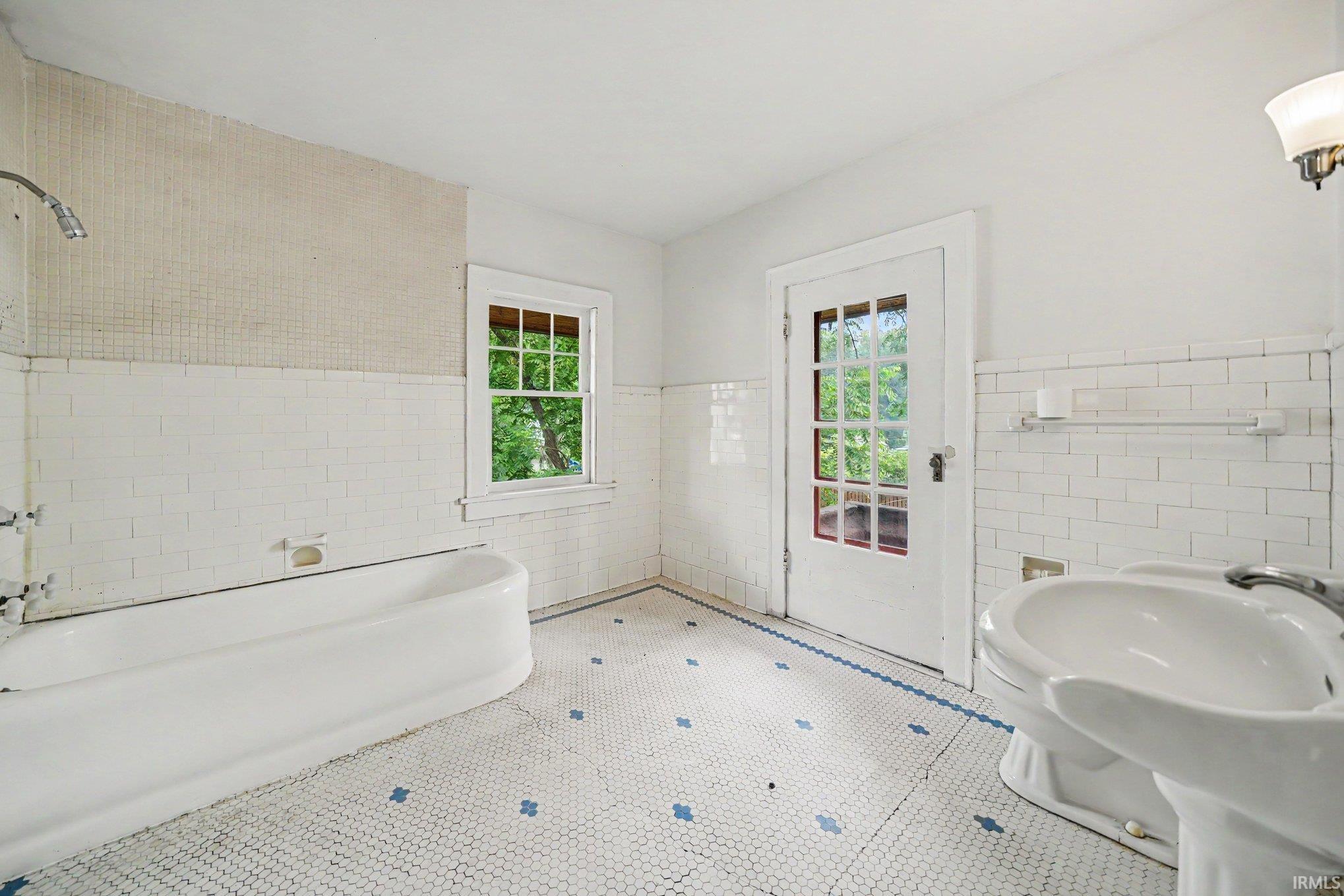 1408 Marquette Boulevard South Bend IN 46617