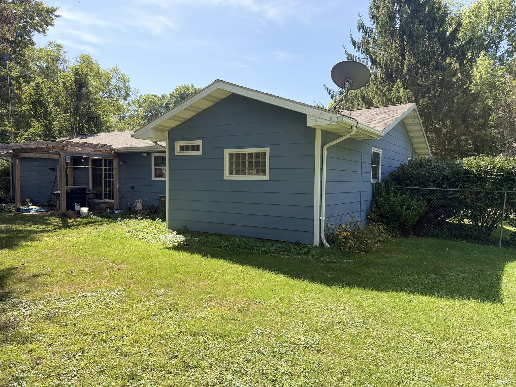 2006 E Wade Road Warsaw IN 46580