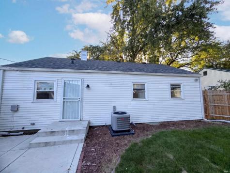 319 E Chippewa Avenue South Bend IN 46614