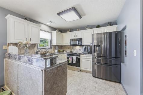 1662 E Brookside Trail Columbia City IN 46725