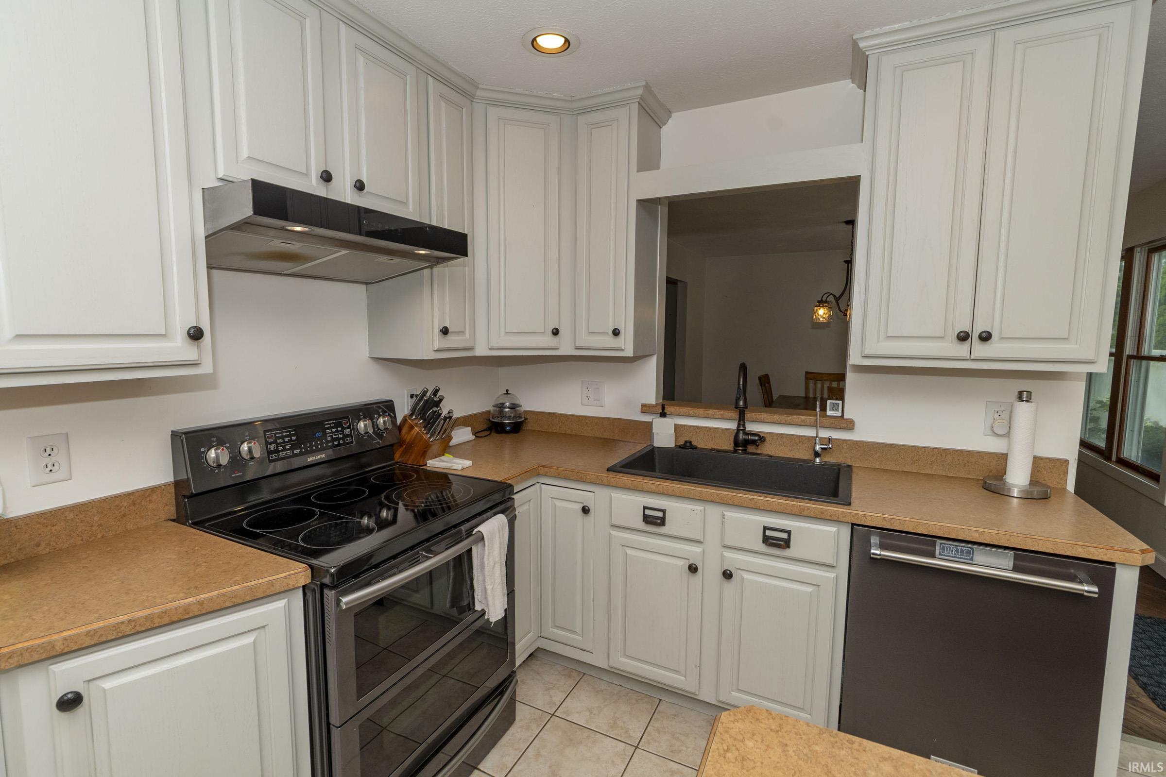 55543 Willowbend Boulevard Bristol IN 46507