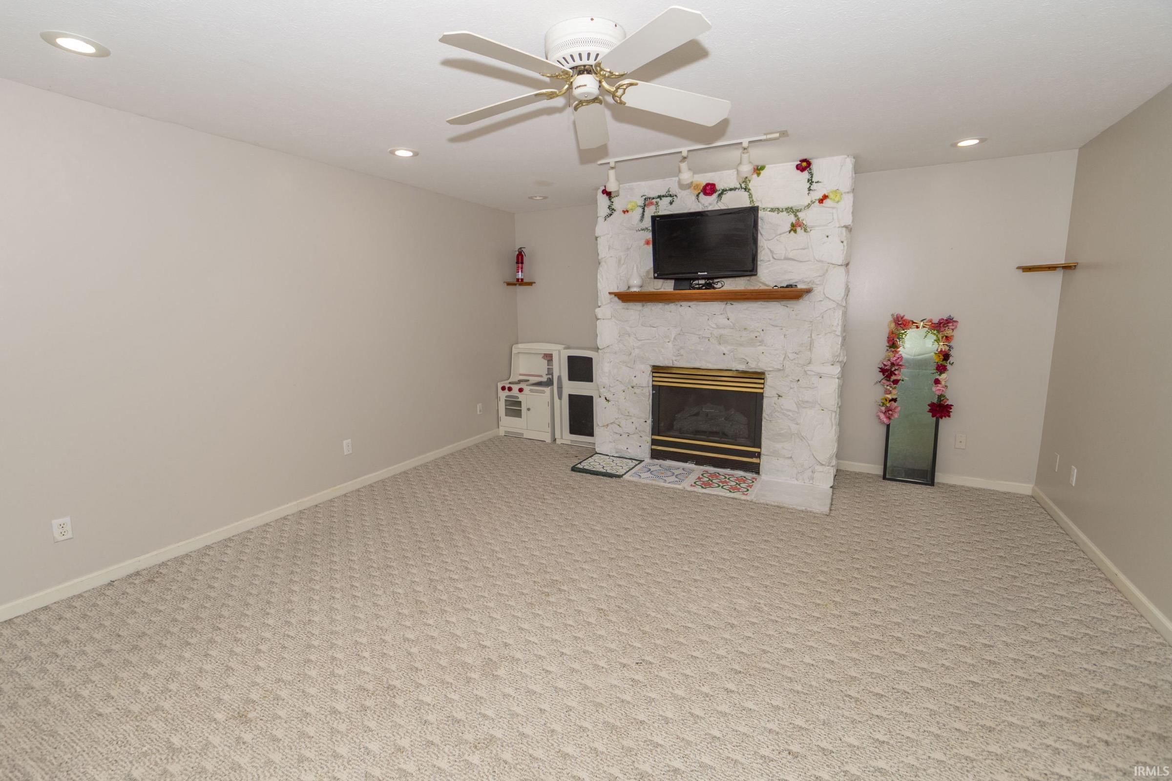 55543 Willowbend Boulevard Bristol IN 46507