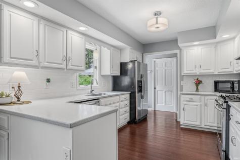 1728 Lakewood Drive Fort Wayne IN 46819