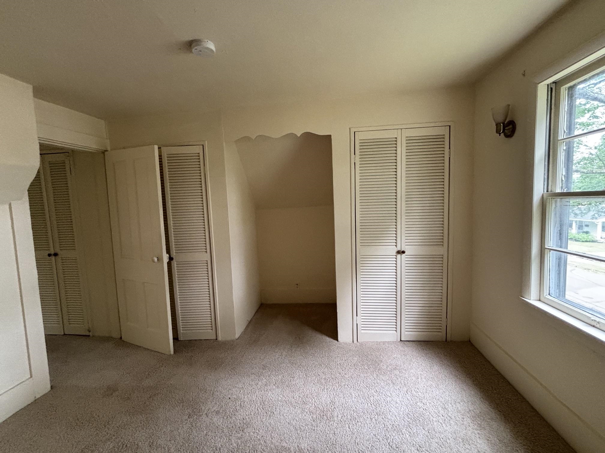 458 N Clark Street Nappanee IN 46550