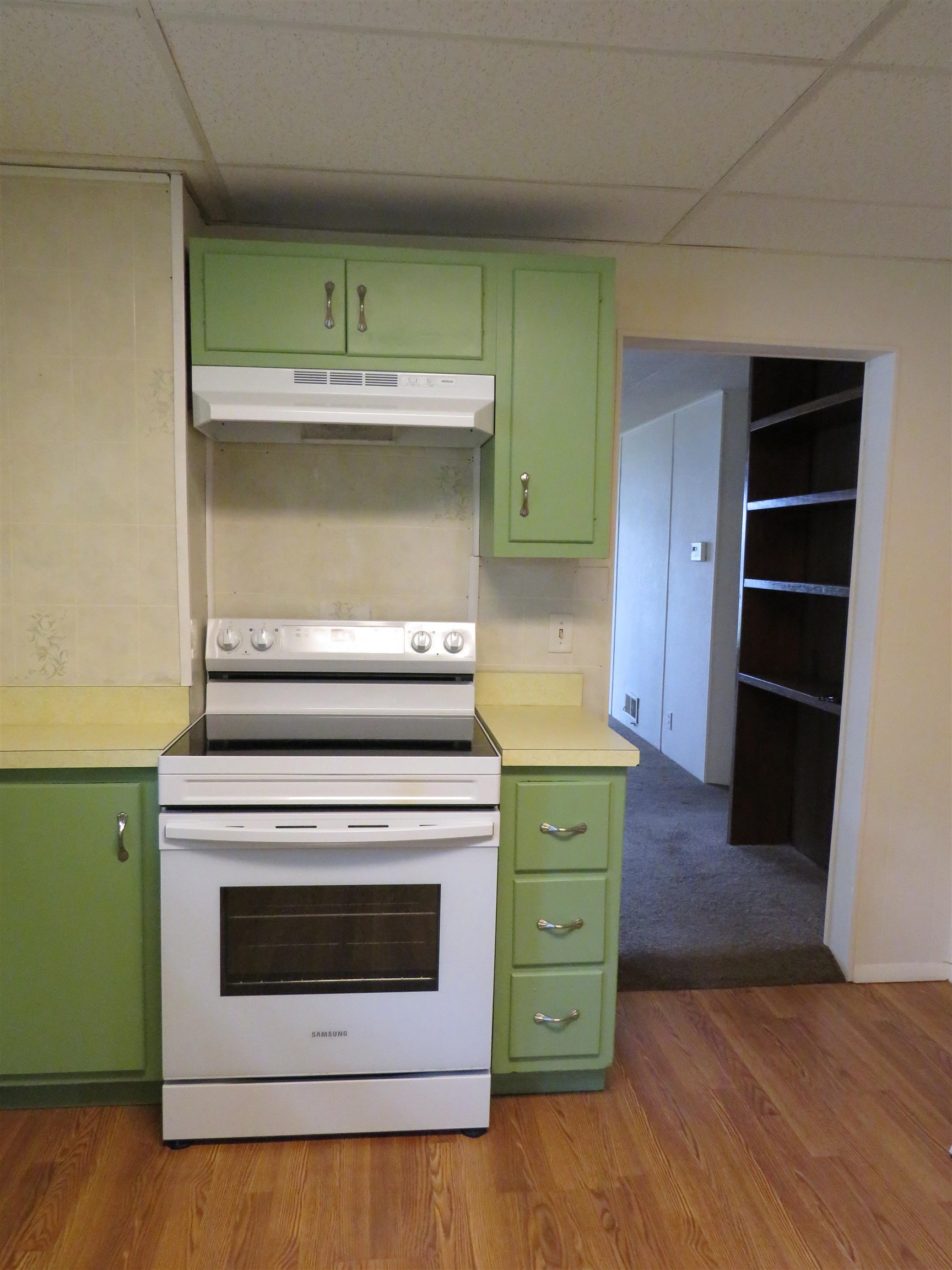 458 N Clark Street Nappanee IN 46550