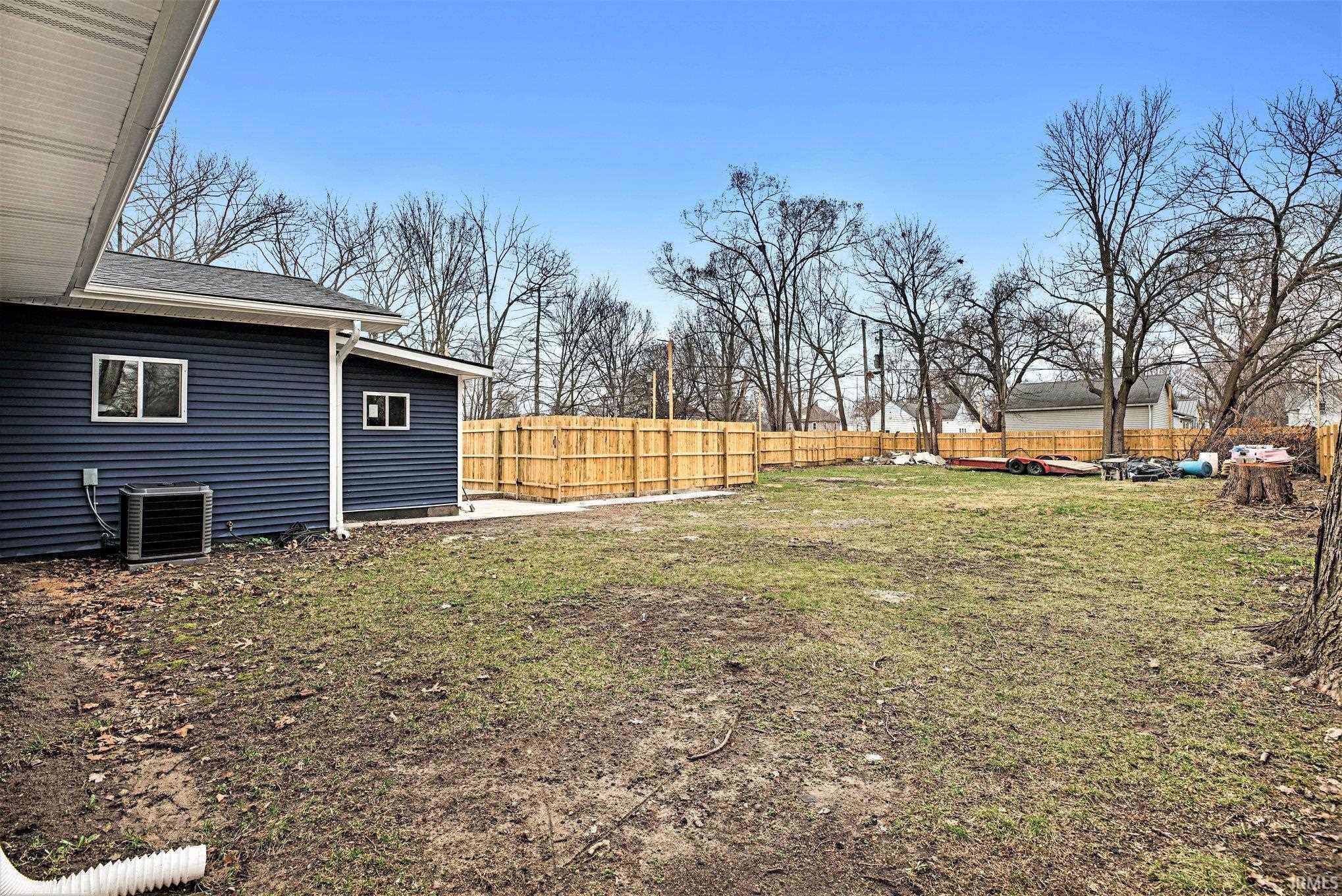 916 W Blaine Avenue Elkhart IN 46516
