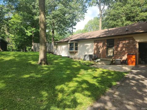 2925 E Bronswood Drive Logansport IN 46947