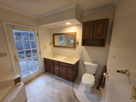 2925 E Bronswood Drive Logansport IN 46947