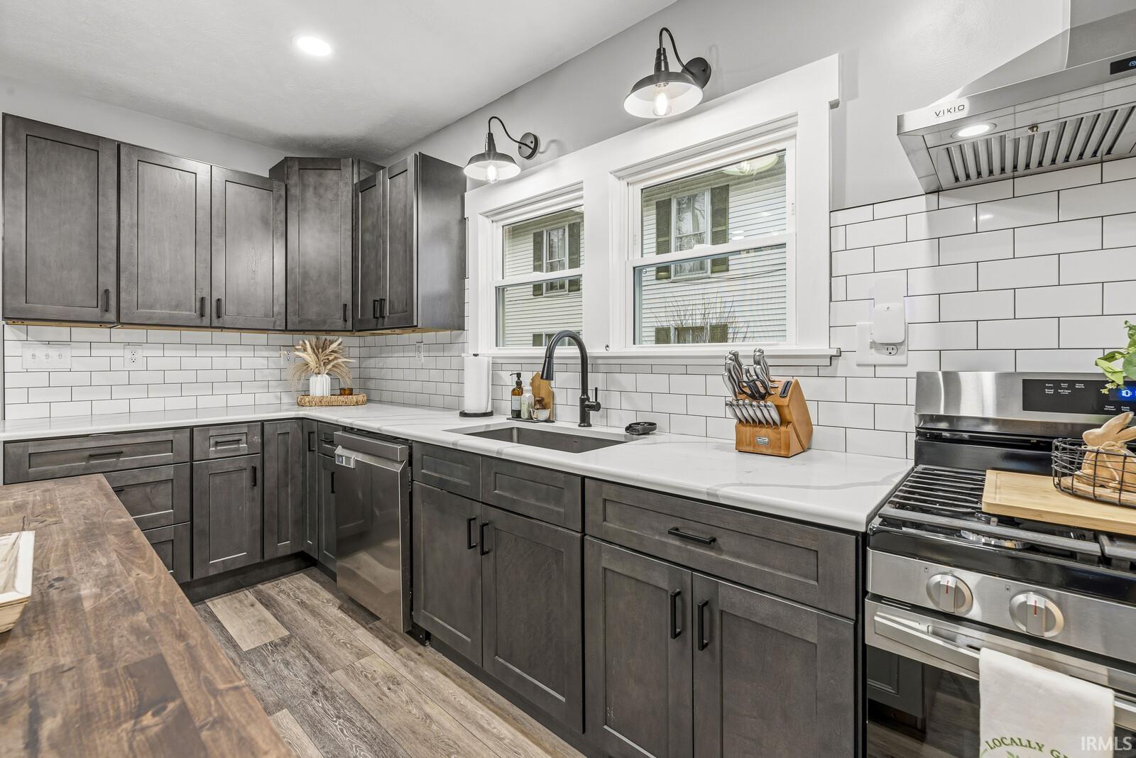 403 E Centennial Street Nappanee IN 46550