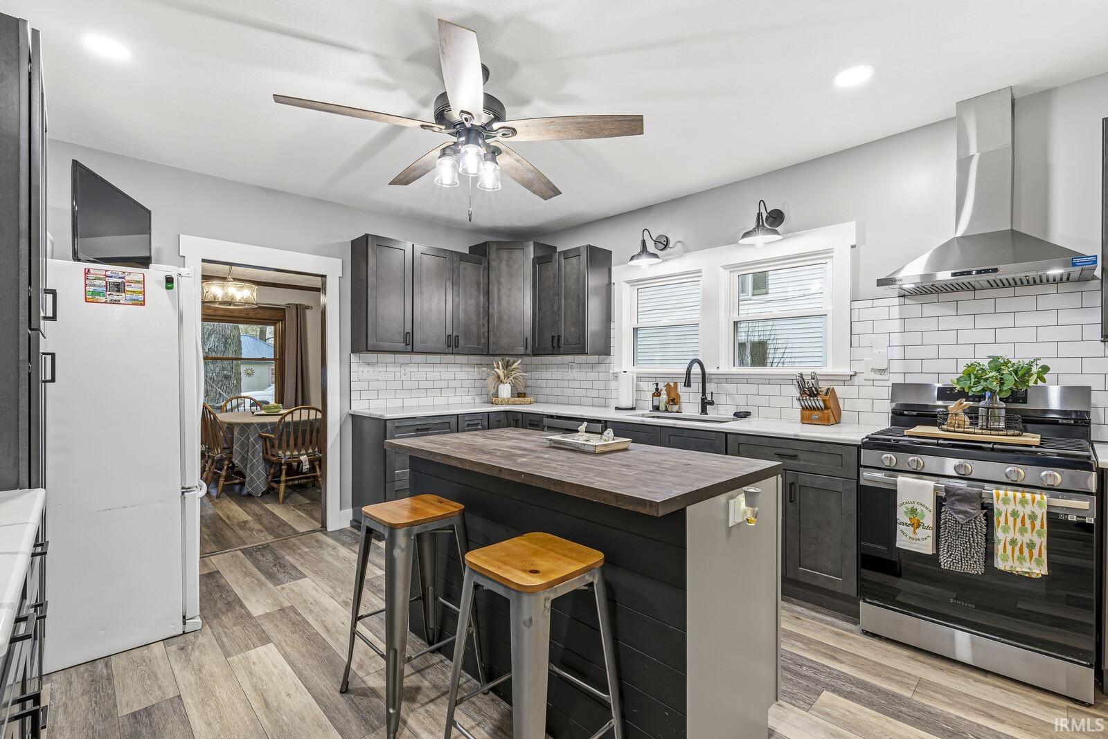 403 E Centennial Street Nappanee IN 46550