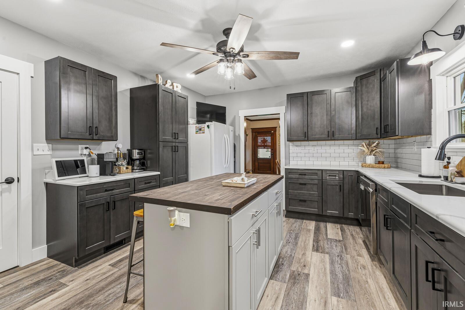 403 E Centennial Street Nappanee IN 46550