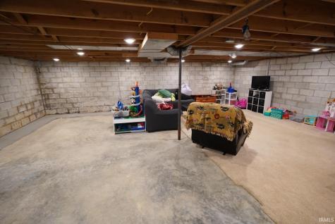 9203 N Hickory Grove Road Dubois IN 47527