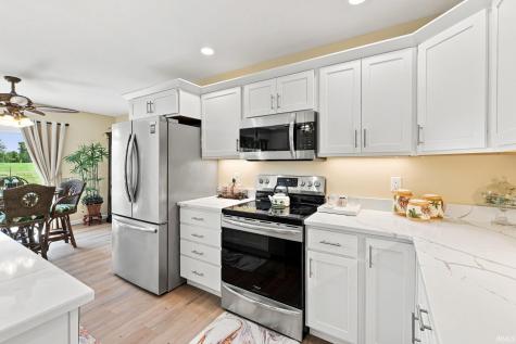 2633 E Lilly Court Warsaw IN 46582