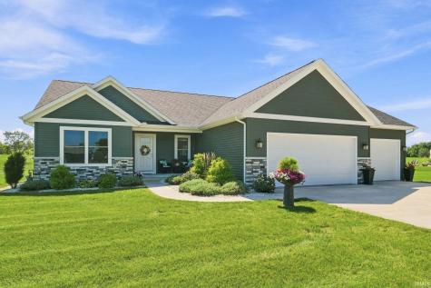 2633 E Lilly Court Warsaw IN 46582