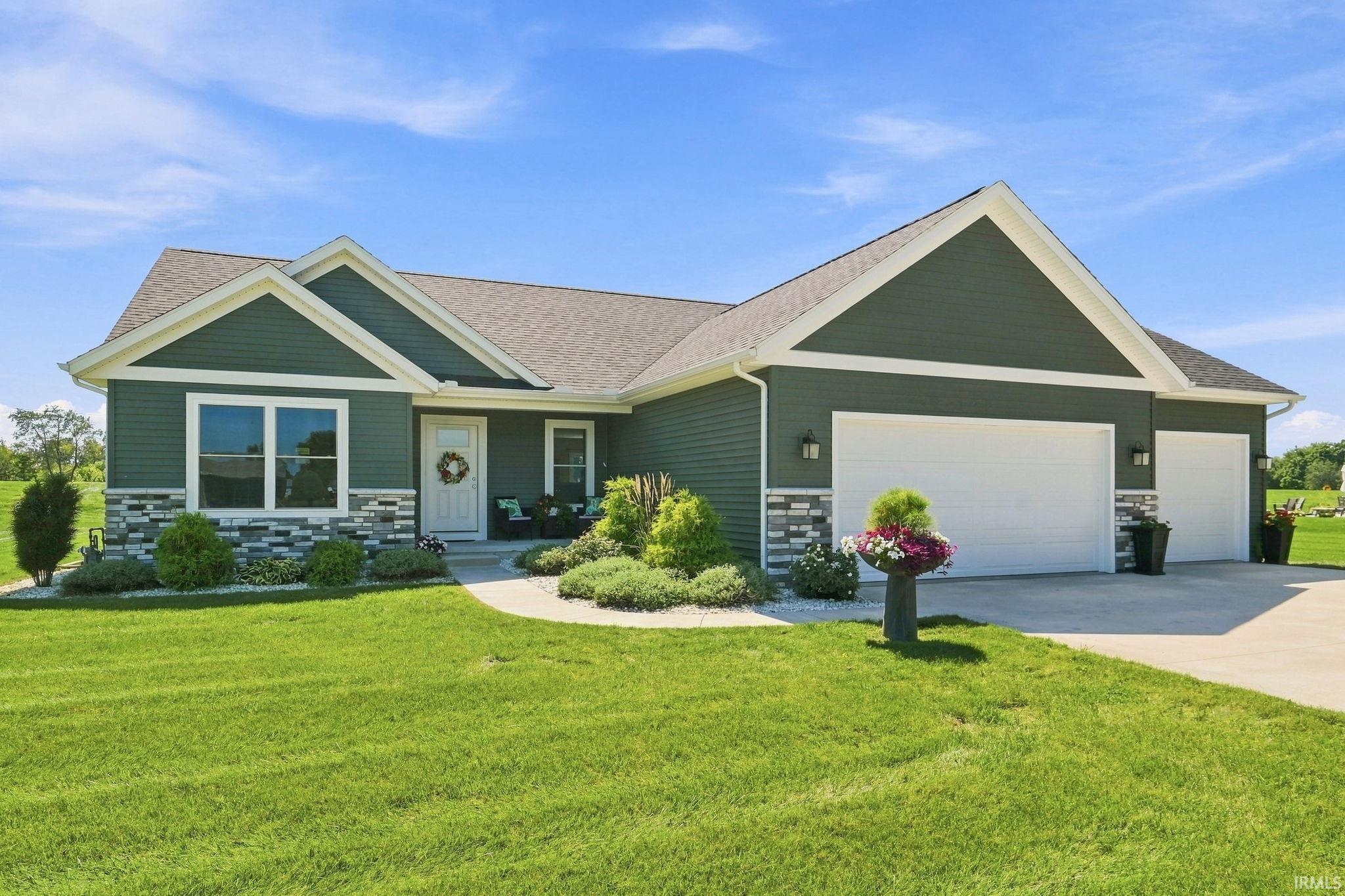 2633 E Lilly Court Warsaw IN 46582