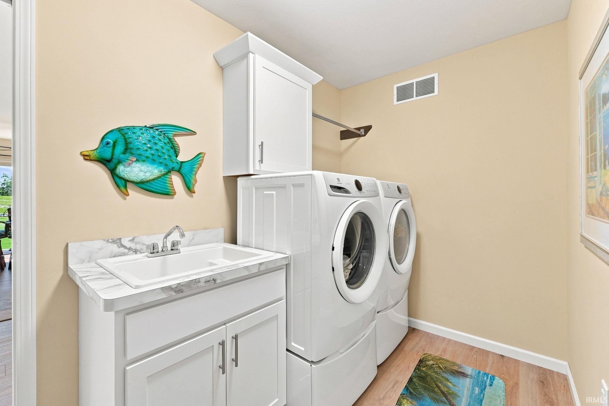 2633 E Lilly Court Warsaw IN 46582