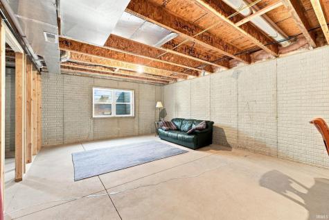 2633 E Lilly Court Warsaw IN 46582