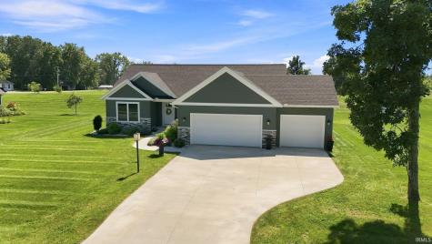 2633 E Lilly Court Warsaw IN 46582