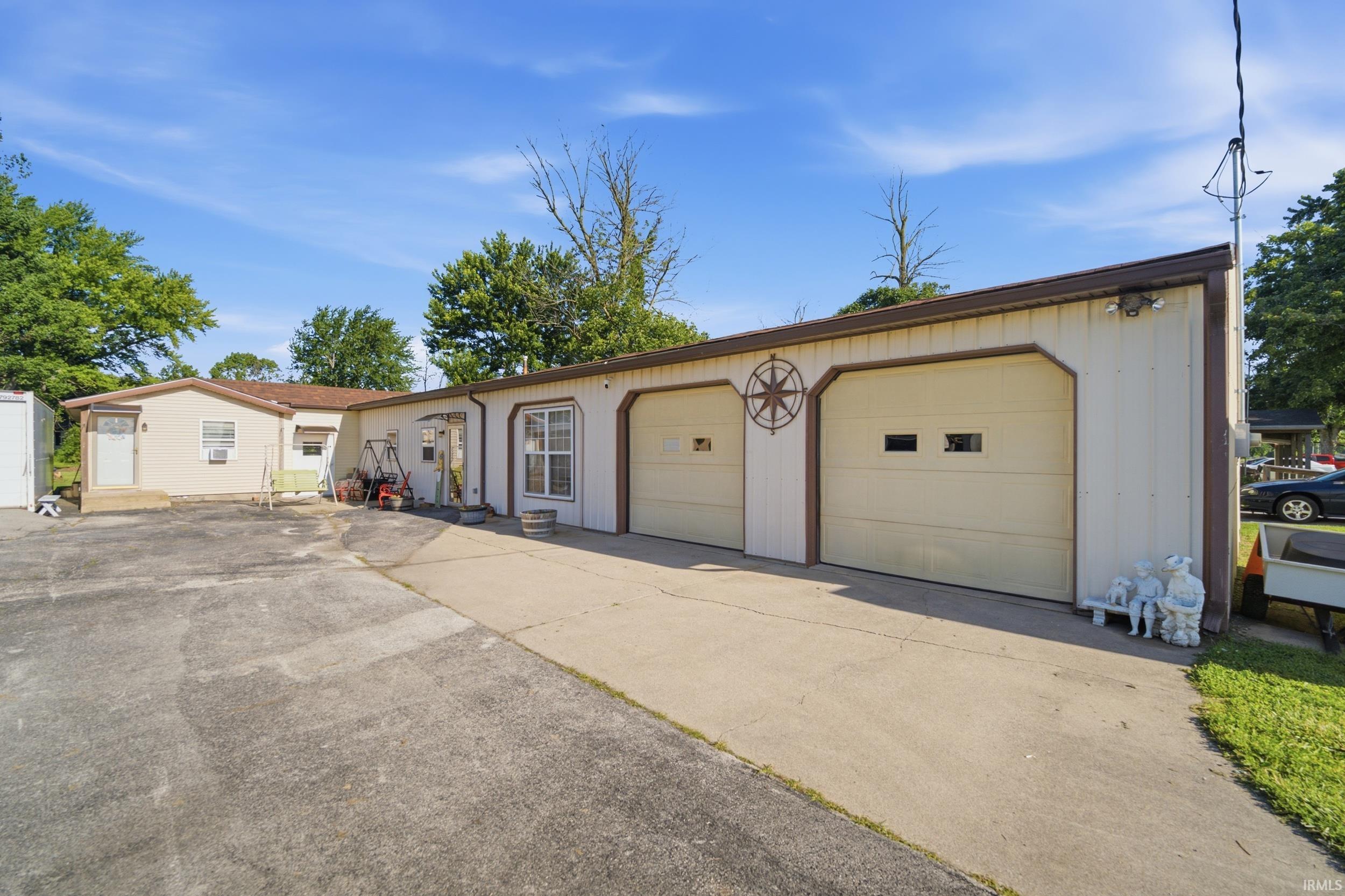 4236 S County Line Rd E Road Mulberry IN 46058