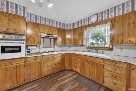 7453 S 500 W Rossville IN 46065