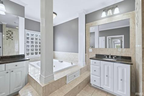 7105 W St Andrews Avenue Yorktown IN 47396