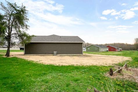 416 S Washington Street Pierceton IN 46562