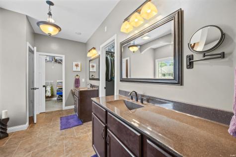 869 Commodores Cir Circle Lafayette IN 47909