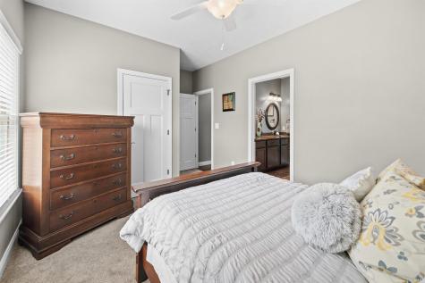 869 Commodores Cir Circle Lafayette IN 47909