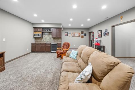 869 Commodores Cir Circle Lafayette IN 47909