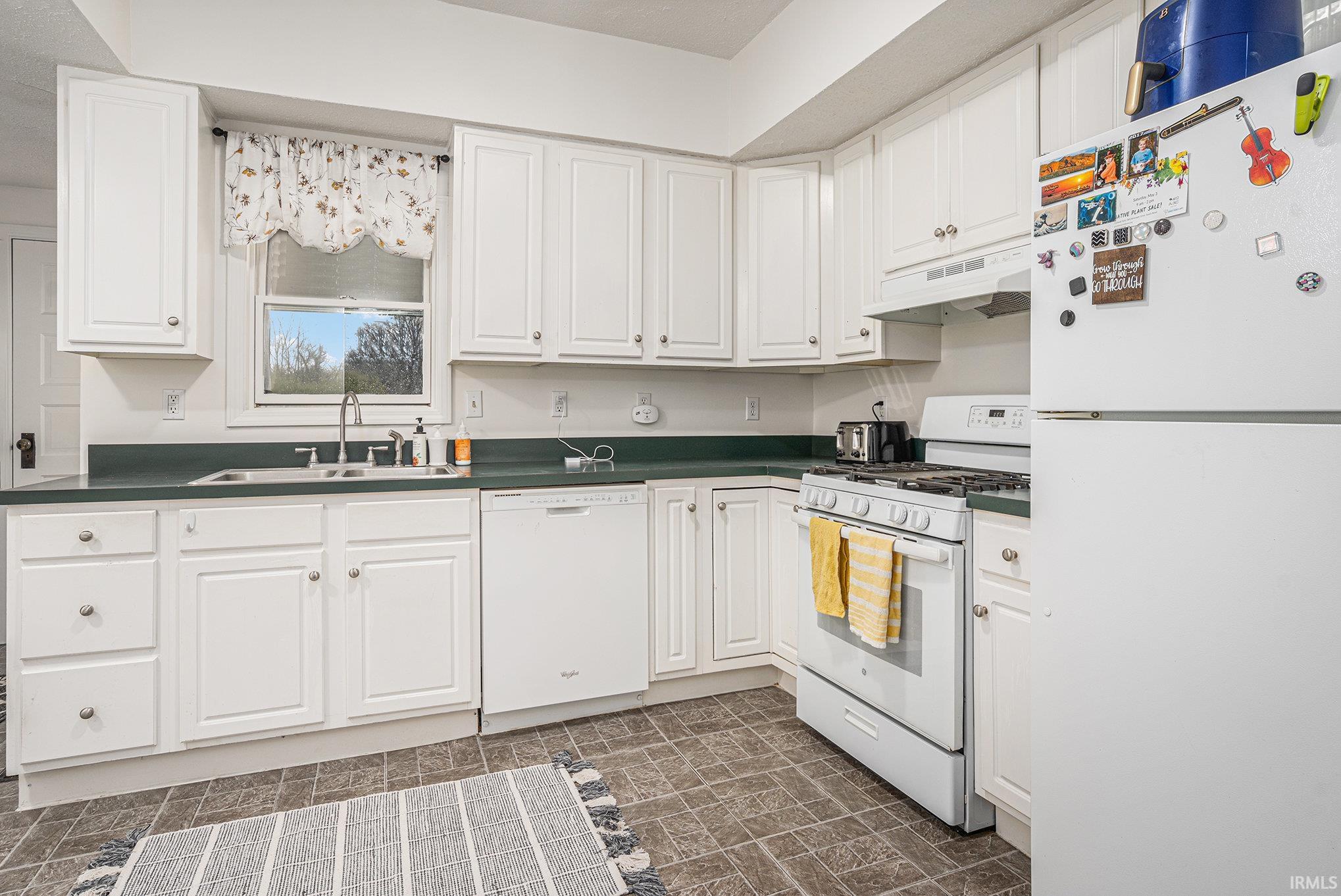 3941 E Lincolnway Mishawaka IN 46544