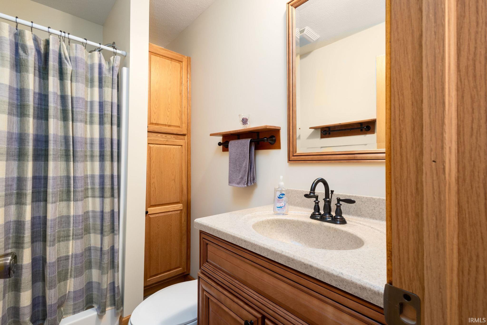 5501 Abshire Drive South Bend IN 46614