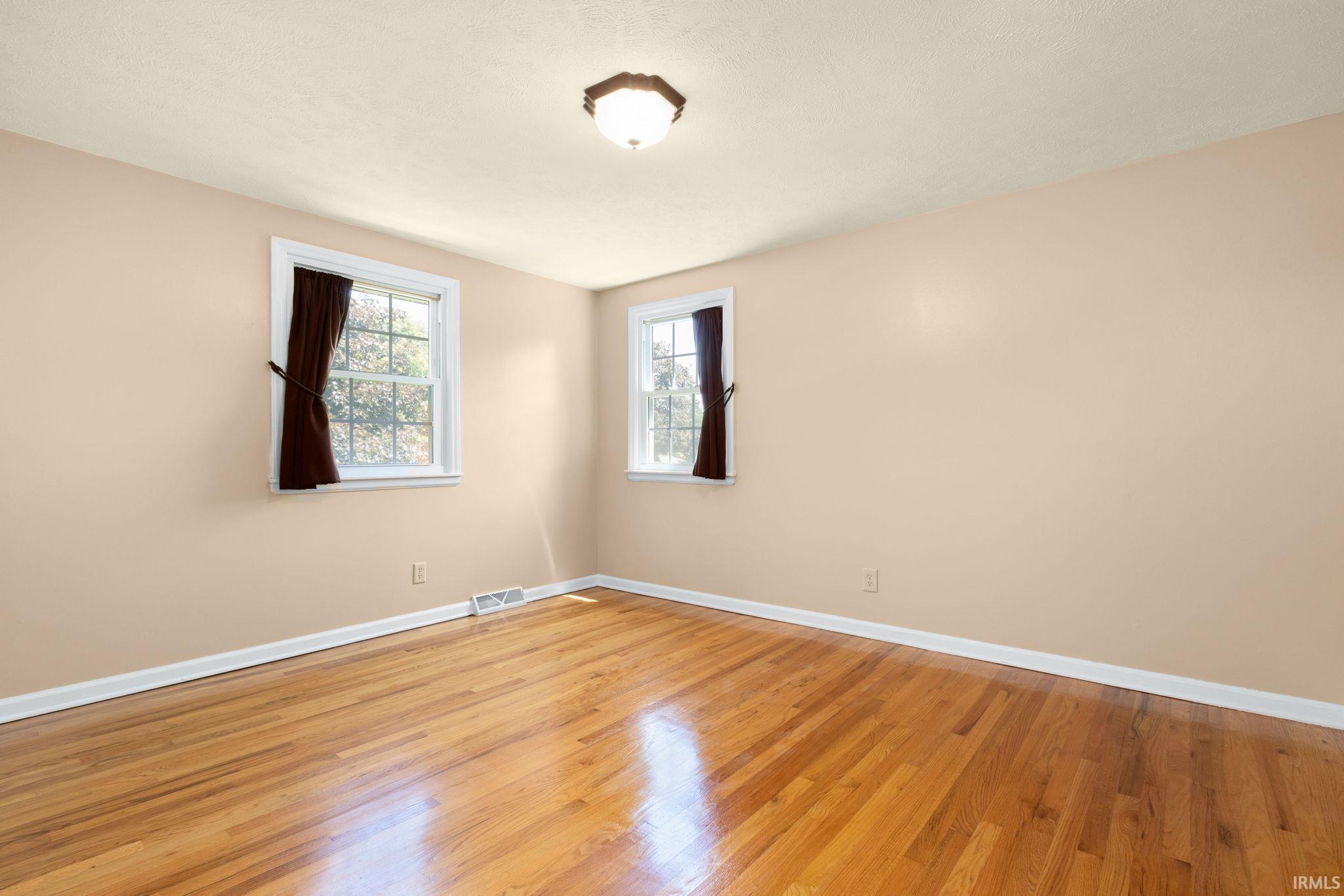 5501 Abshire Drive South Bend IN 46614
