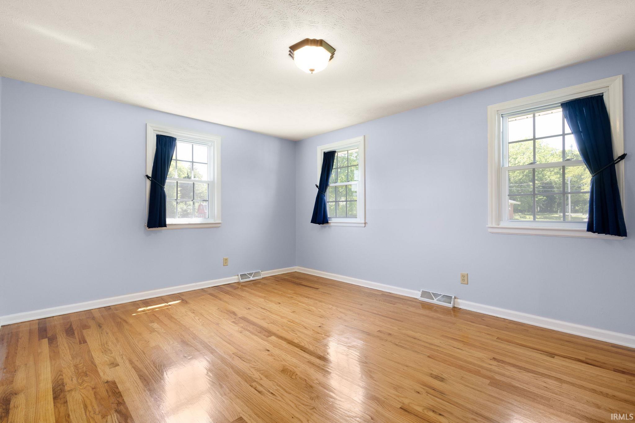 5501 Abshire Drive South Bend IN 46614