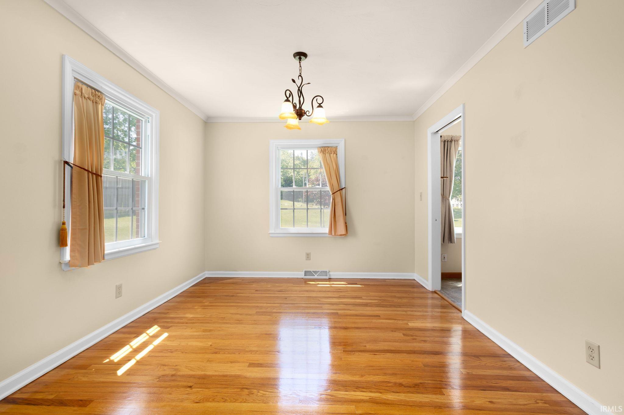 5501 Abshire Drive South Bend IN 46614