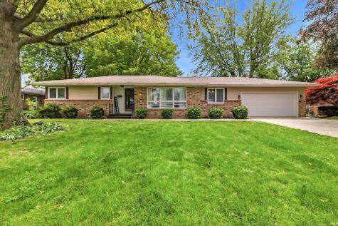 216 Walnut Drive Gas City IN 46933