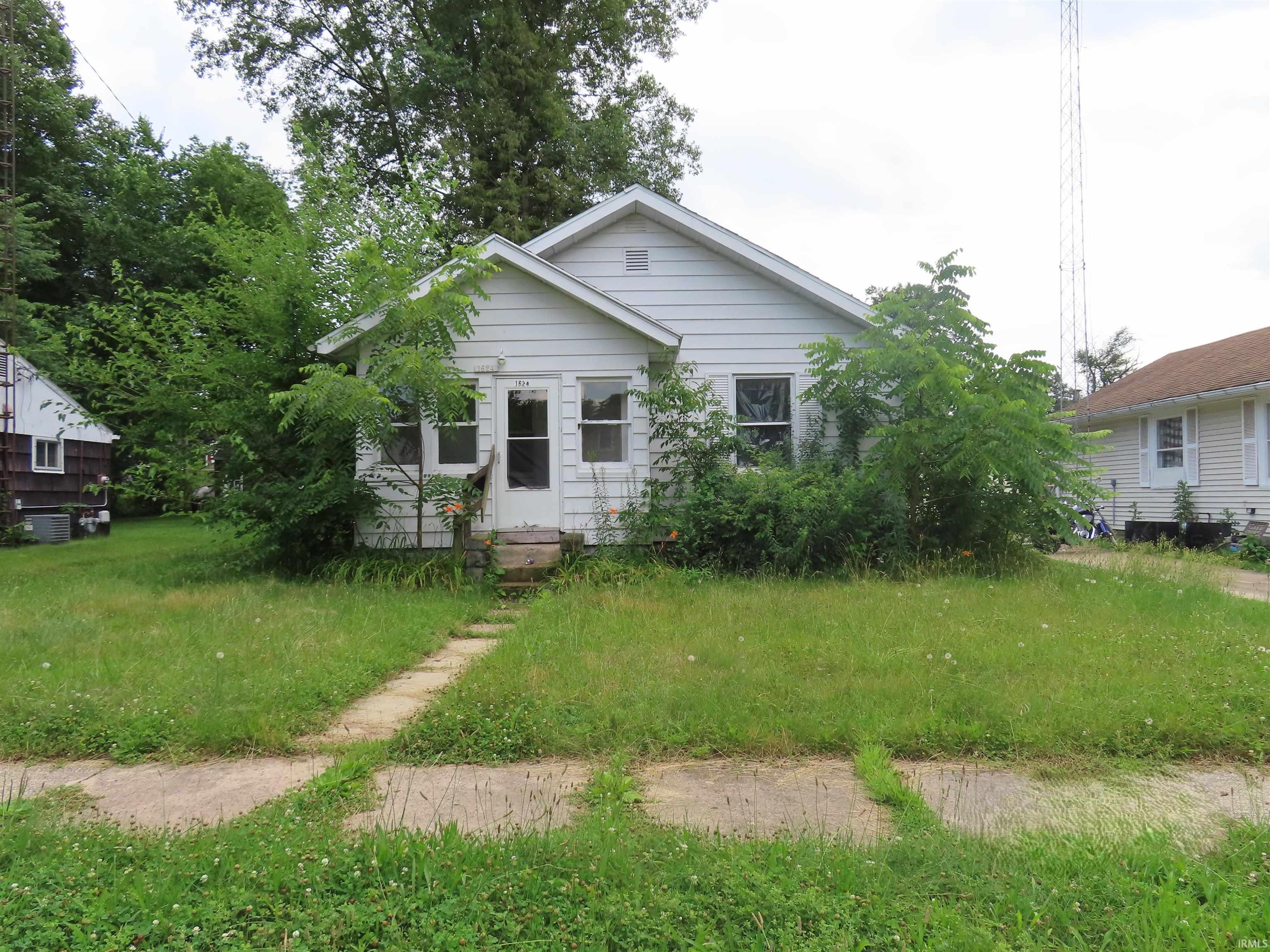 1624 E Fox Street South Bend IN 46613