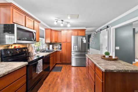5608 S Delmar Road Marion IN 46953