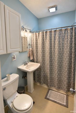 2113 E Chandler Avenue Evansville IN 47714