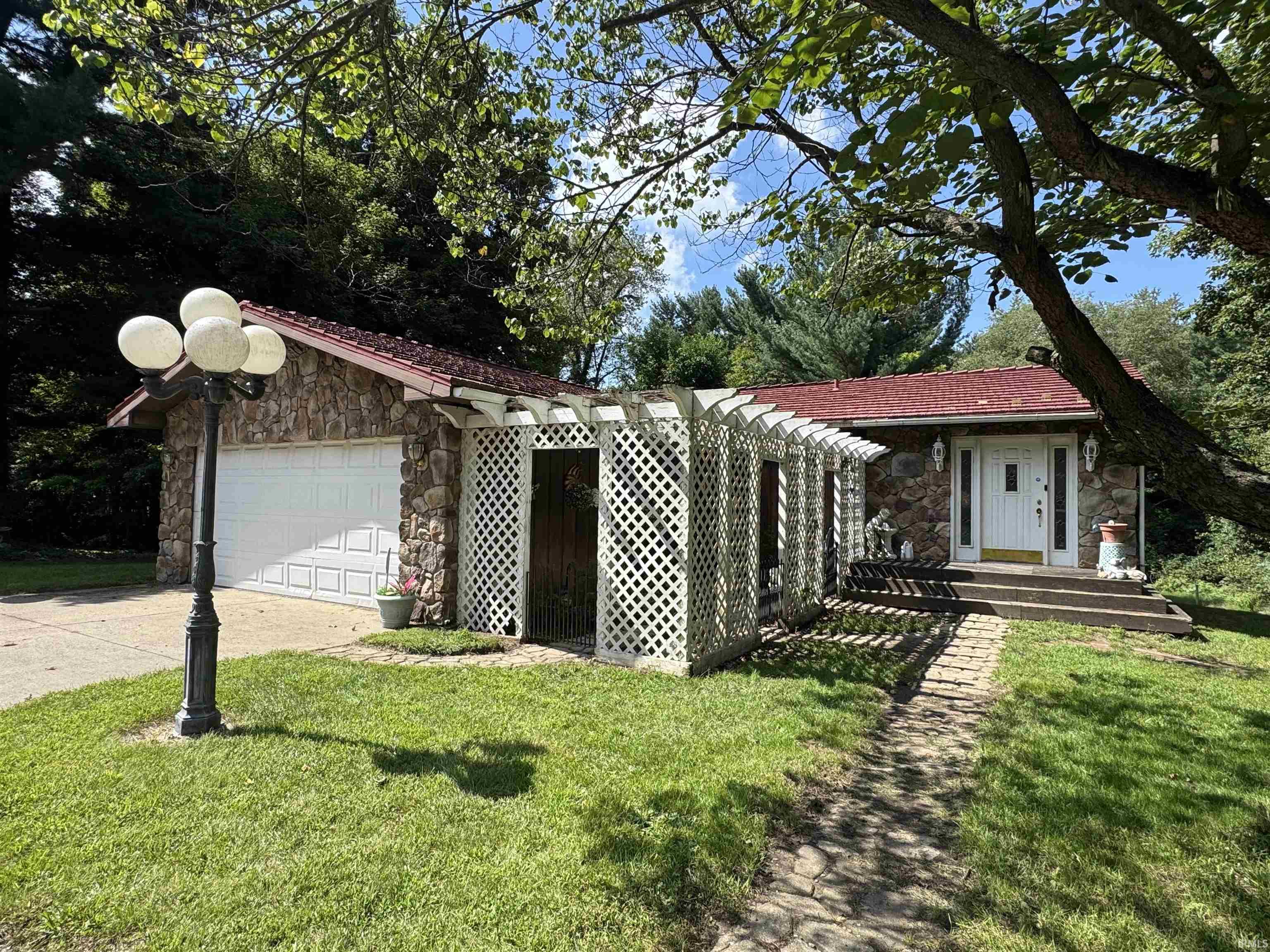 17103 County Road 8 Road Bristol IN 46507