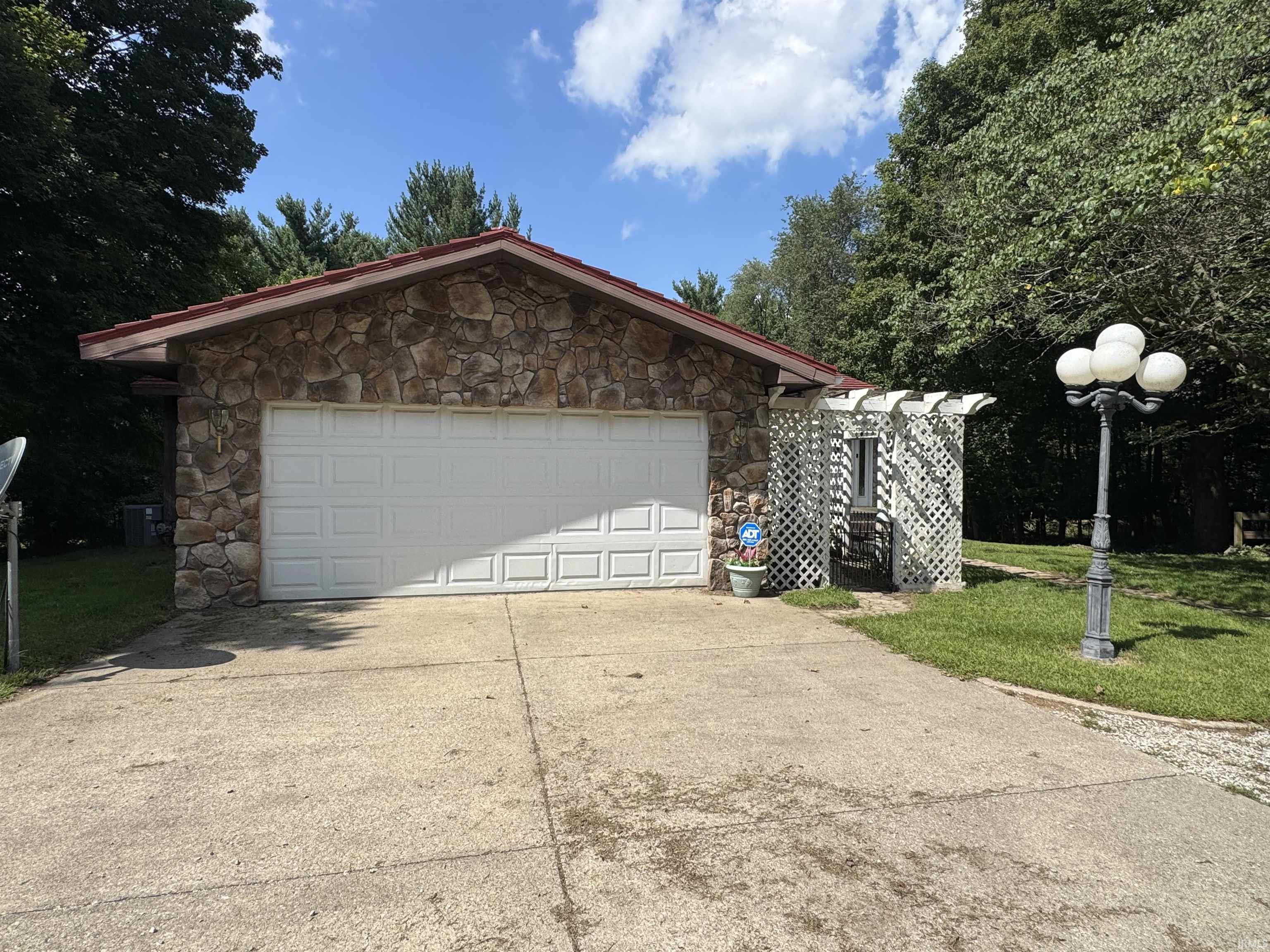 17103 County Road 8 Road Bristol IN 46507