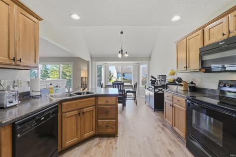 12411 Tanzanite Court Fort Wayne IN 46818
