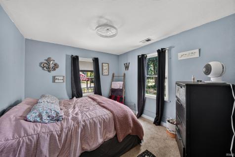 2816 S Locust Road South Bend IN 46614