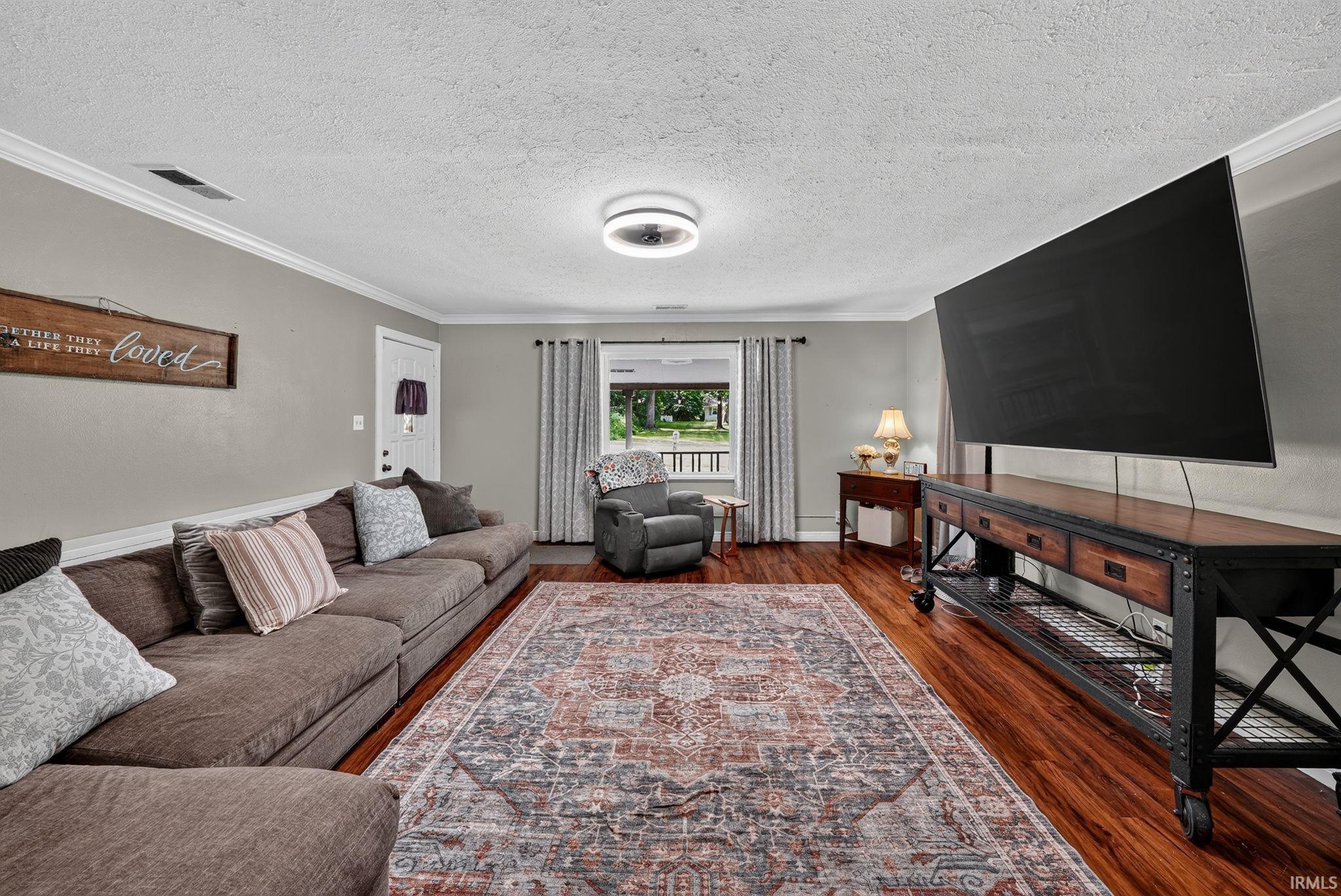 2816 S Locust Road South Bend IN 46614