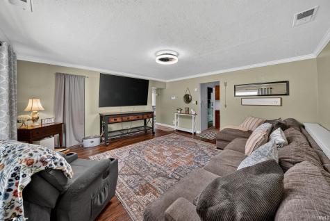 2816 S Locust Road South Bend IN 46614