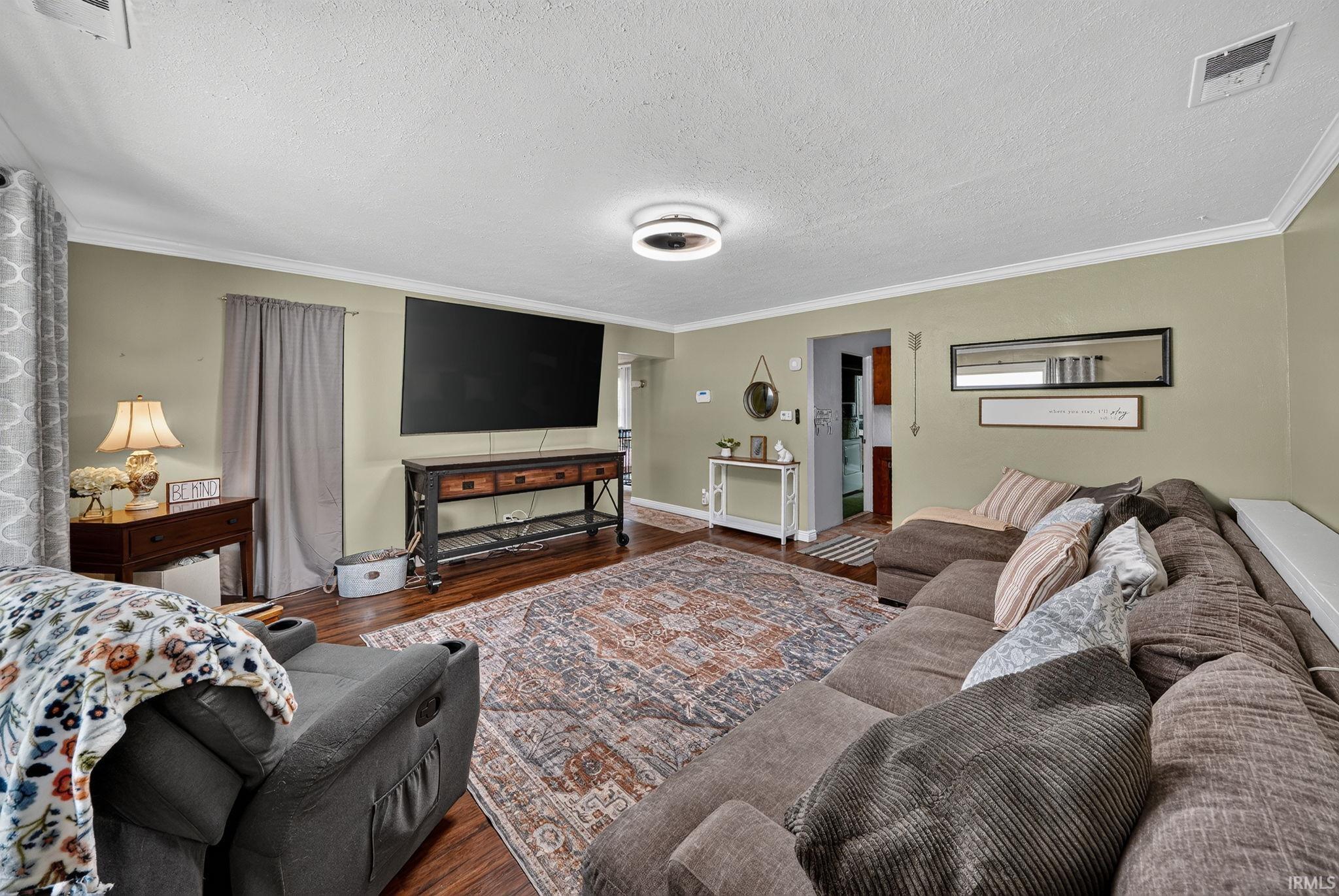 2816 S Locust Road South Bend IN 46614