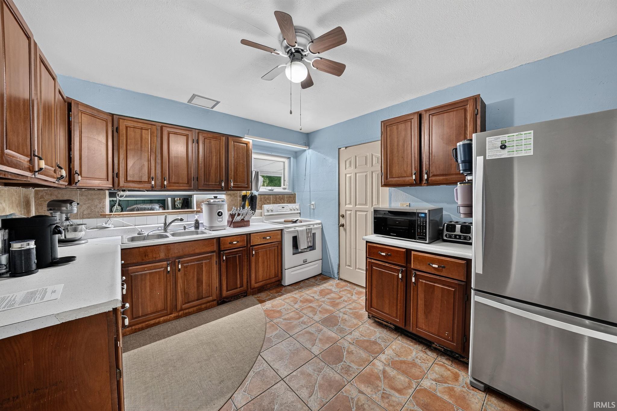 2816 S Locust Road South Bend IN 46614