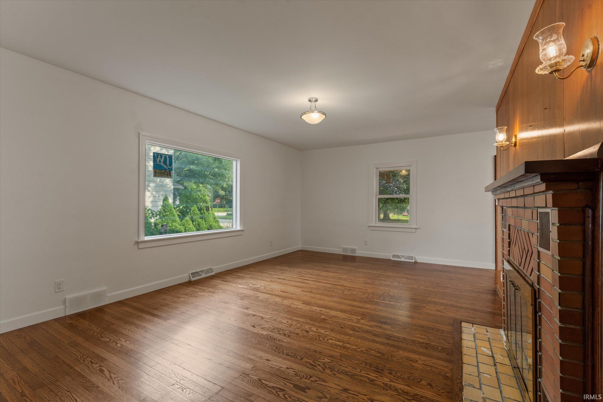 916 E Grove Street Mishawaka IN 46545