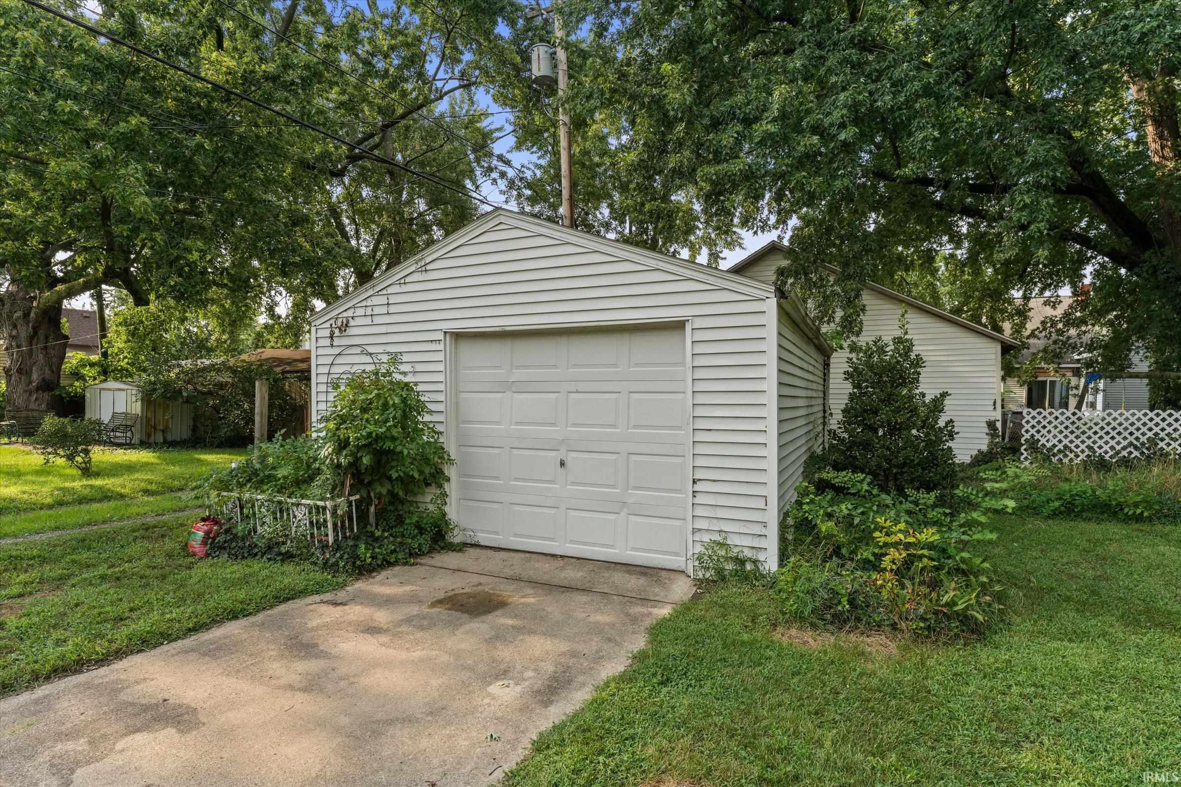 916 E Grove Street Mishawaka IN 46545