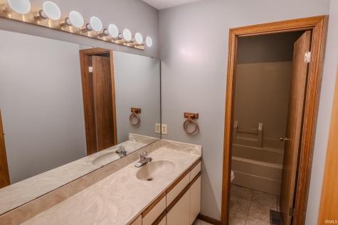4302 Oak Hill Drive Lafayette IN 47909