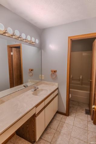 4302 Oak Hill Drive Lafayette IN 47909